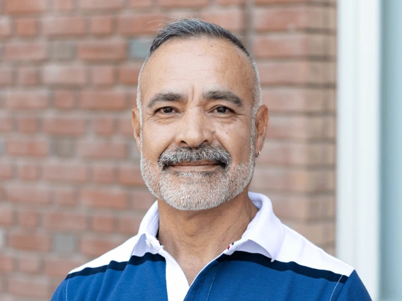 Carlos Pantoja Headshot